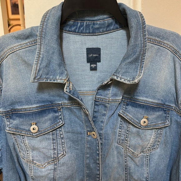 J. Jill light blue denim jacket with raw hem - Picture 4 of 15